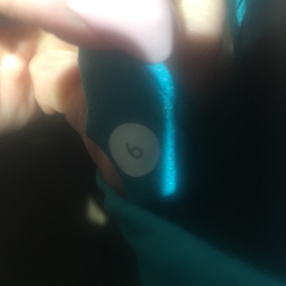 Lululemon Tank - Picture 4 of 4